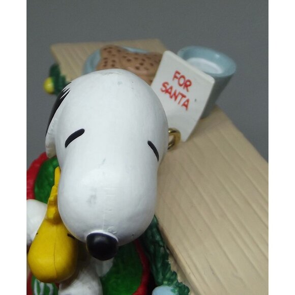Hallmark Keepsake Ornament 1991 Snoopy Fireplace Magic Flickering Light untested - Picture 3 of 9
